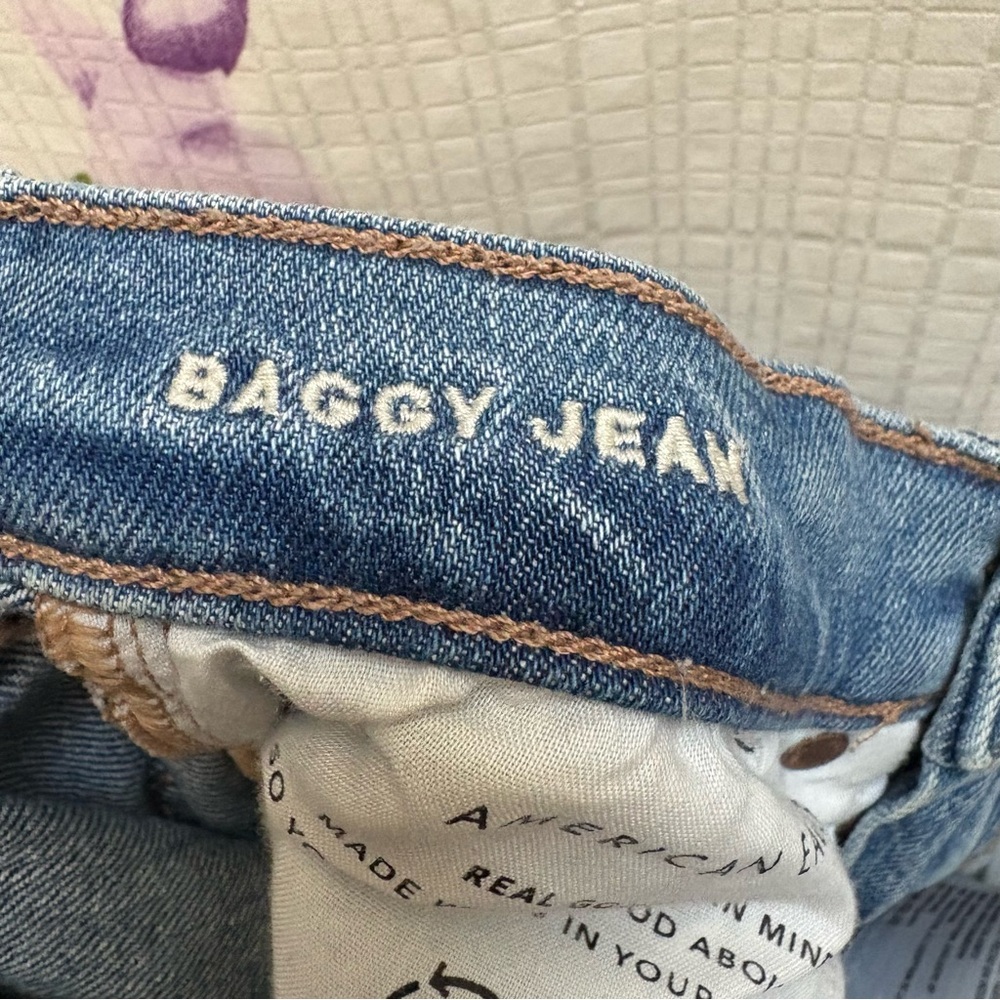 American Eagle High Waisted Medium Wash Baggy Straight Leg Jeans - Picture 3 of 7